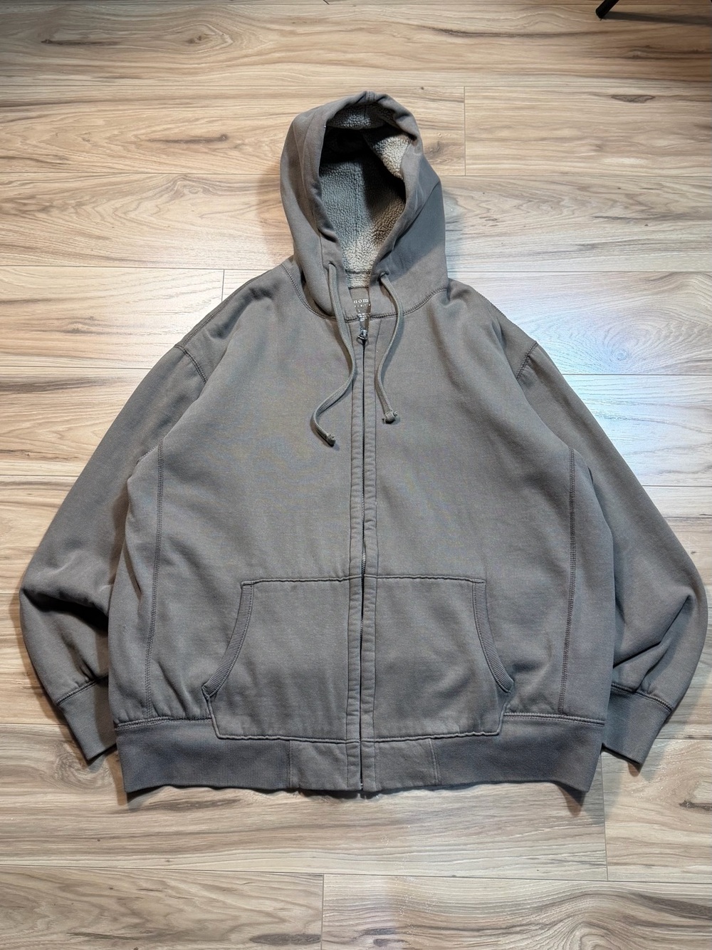 Y2K Sonoma Skater Grunge Style Gray Sherpa Lined Zip Up Hoodie
#y2k #skater